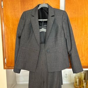 Sz 6 Kasper Grey 6 pc Suit